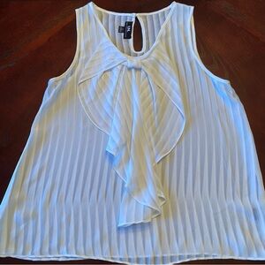 I.N. San Francisco White Ruffle Sleeveless Blouse